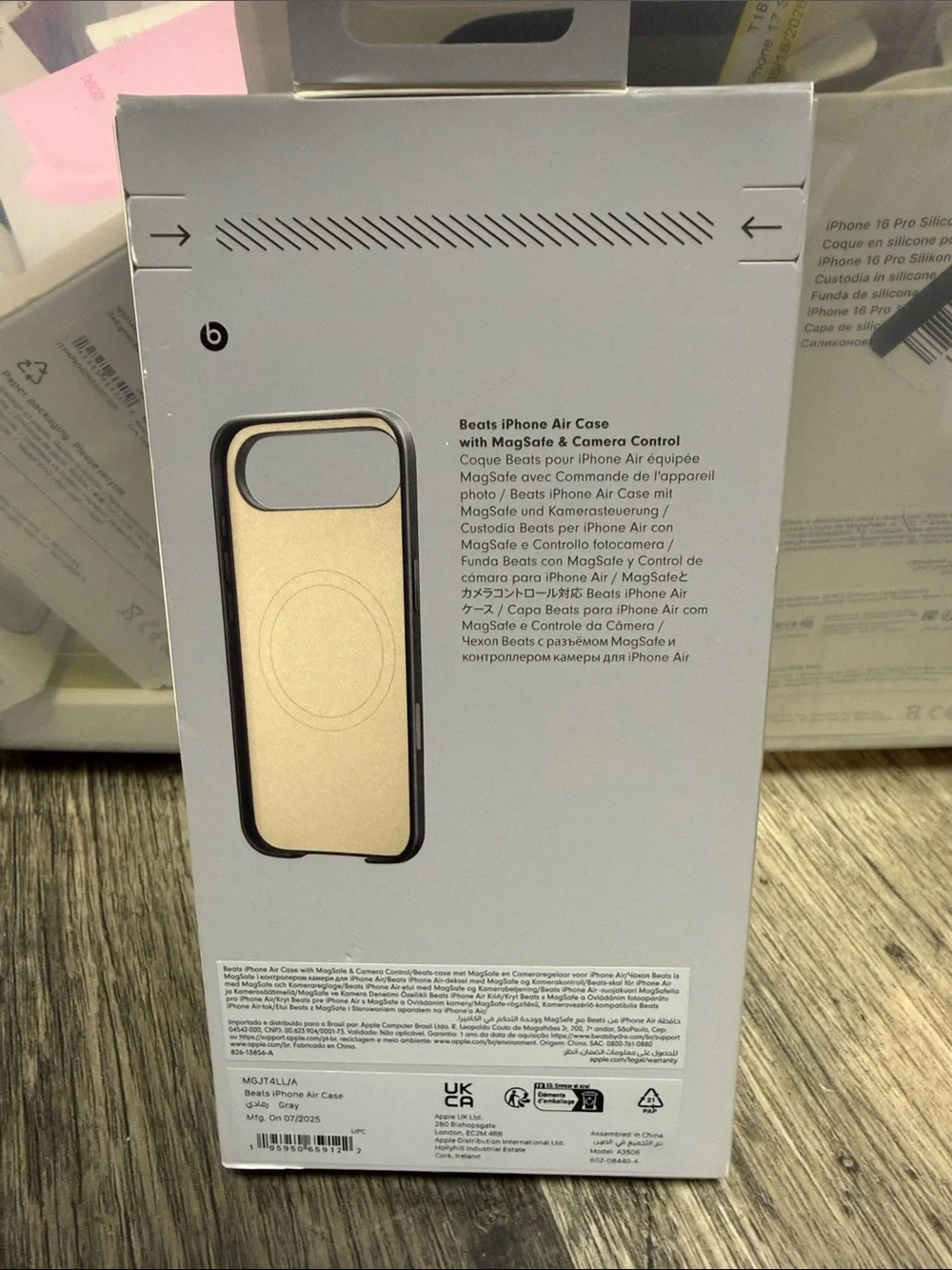 Beats by Dre iPhone Air Case with MagSafe - Black